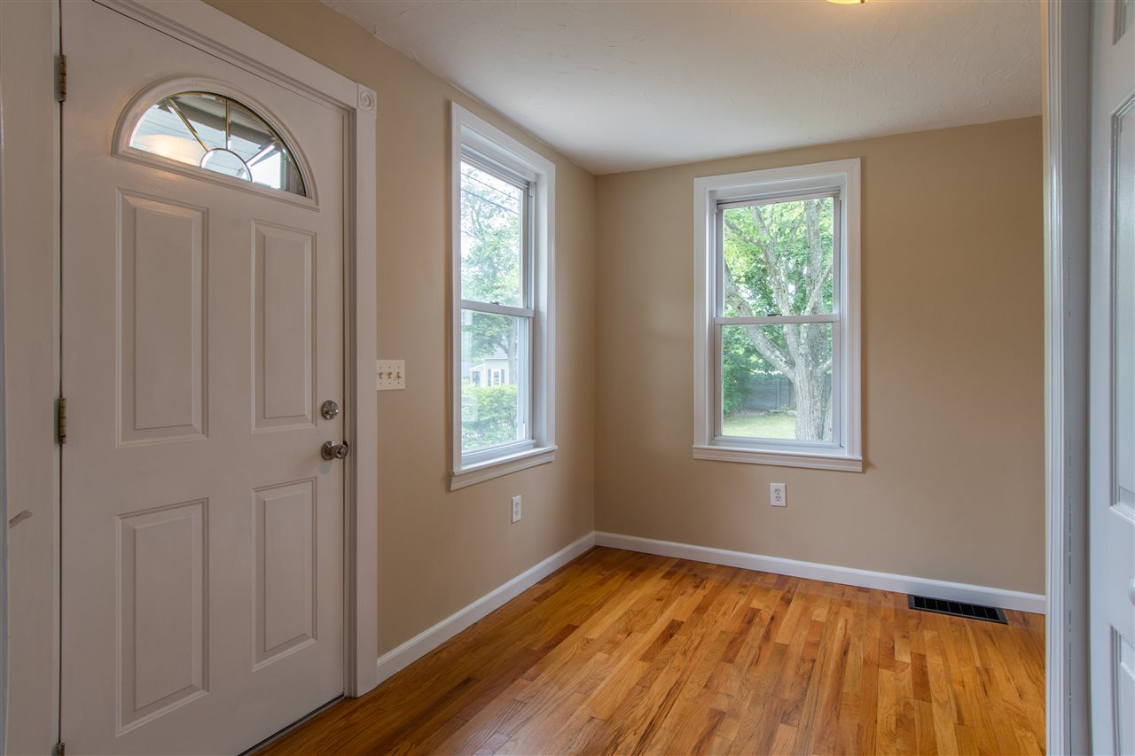 17 Riverside Drive Hudson, NH 03051 - Photo 11 of 30