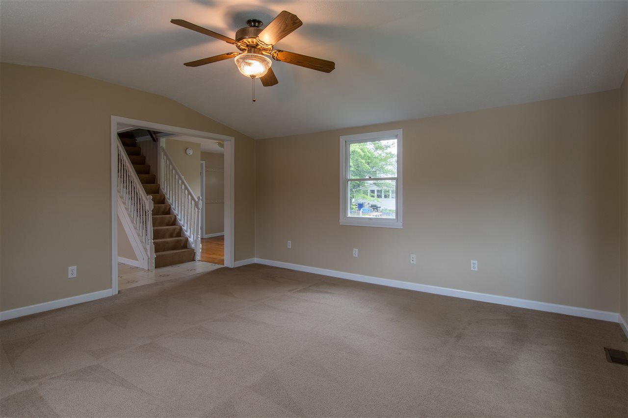17 Riverside Drive Hudson, NH 03051 - Photo 10 of 30