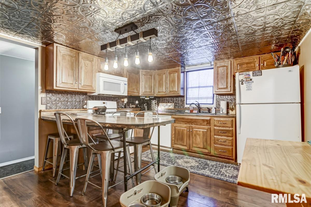 4320 White Street Decatur, IL 62526 - Photo 8 of 27 Gallery Image 8
