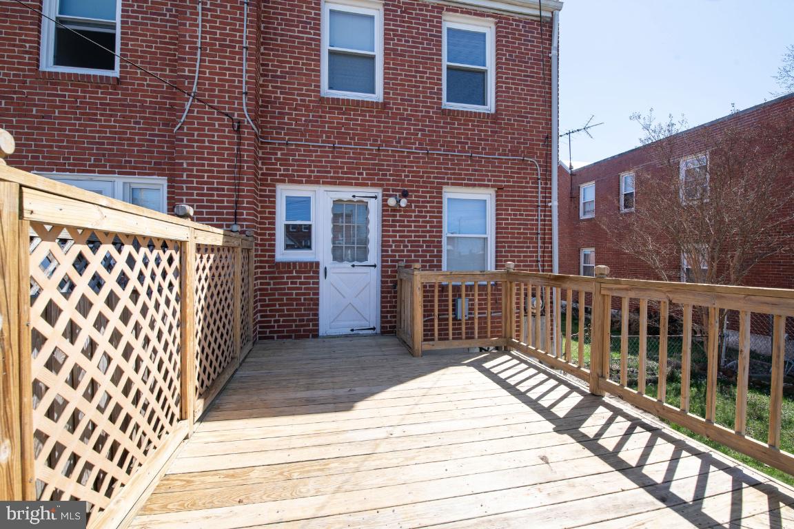 3502 Greenvale Road Baltimore, MD 21229 - Photo 28 of 33 REAR DECK Alt View