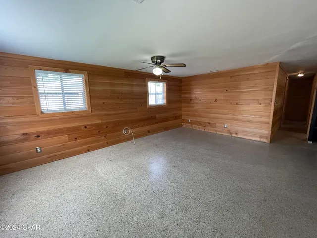 $2,000 | 305 Tarpon Street, Panama City Beach, FL 32413