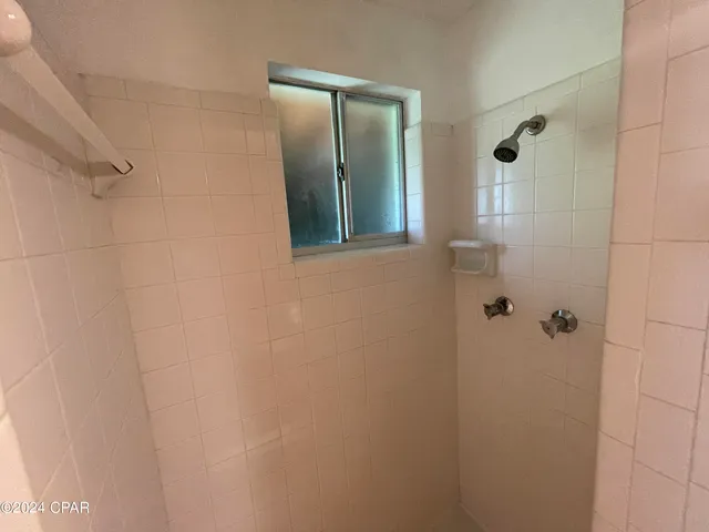 $2,000 | 305 Tarpon Street, Panama City Beach, FL 32413