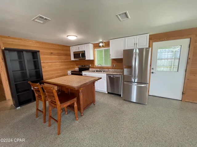 $2,000 | 305 Tarpon Street, Panama City Beach, FL 32413