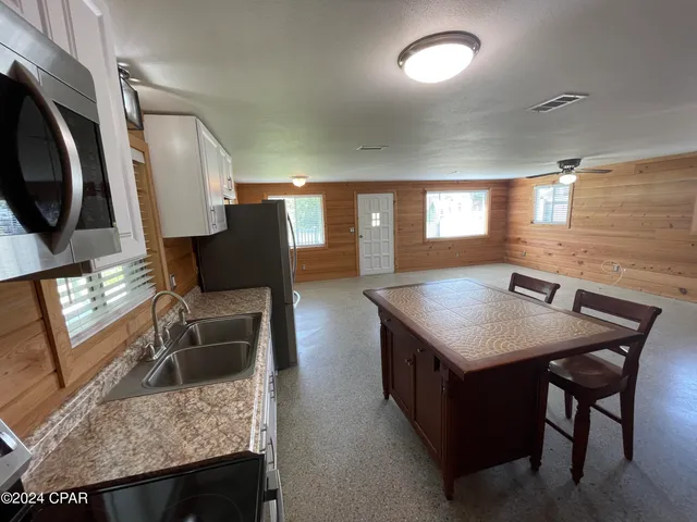 $2,000 | 305 Tarpon Street, Panama City Beach, FL 32413