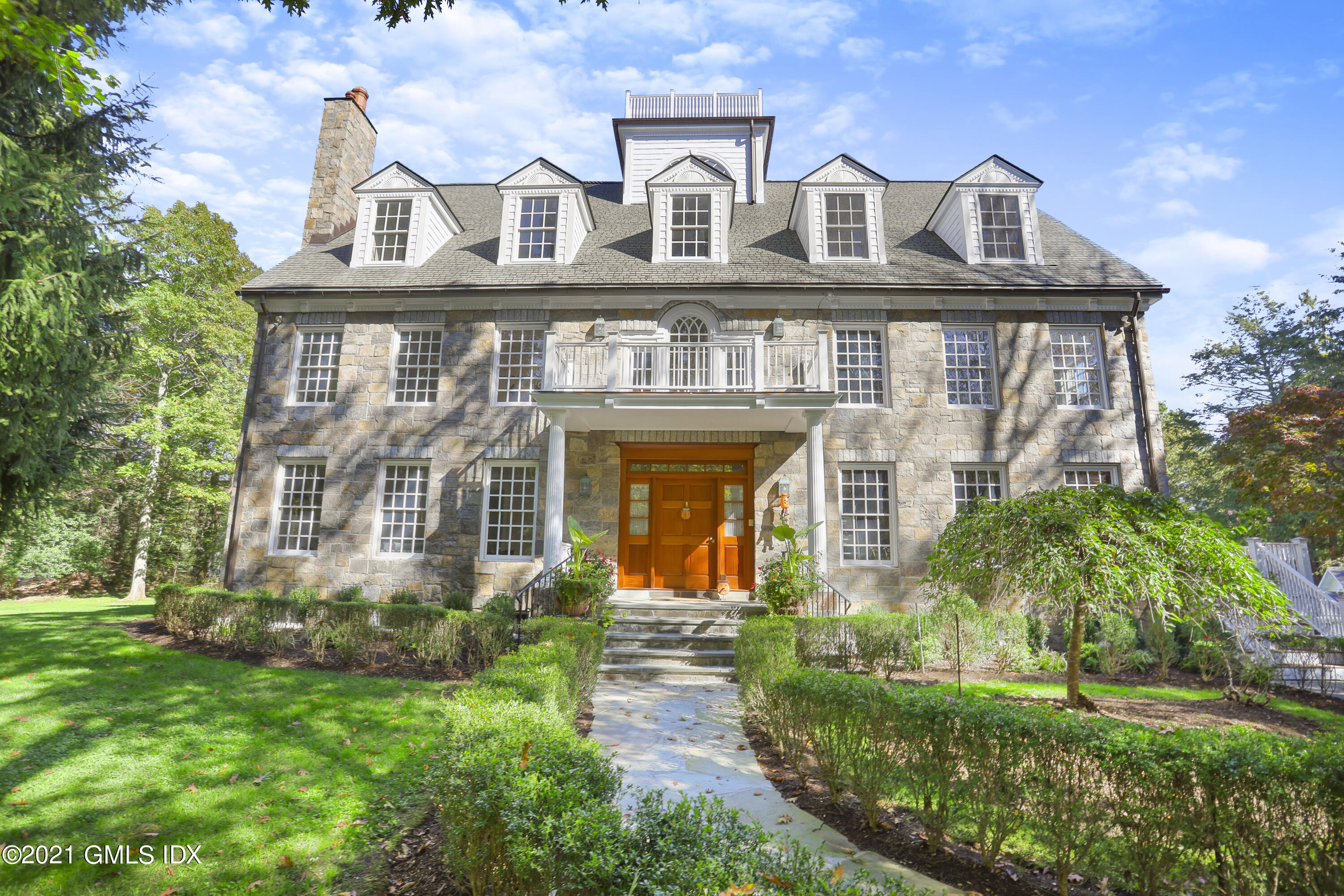 1 Juniper Hill Road Greenwich, CT 06830 - Photo 2 of 73 1 Juniper Hill Rd Greenwich CT-print-005