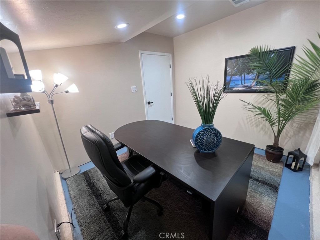 21104 Rosedell Drive Saugus, CA 91350 - Photo 25 of 33