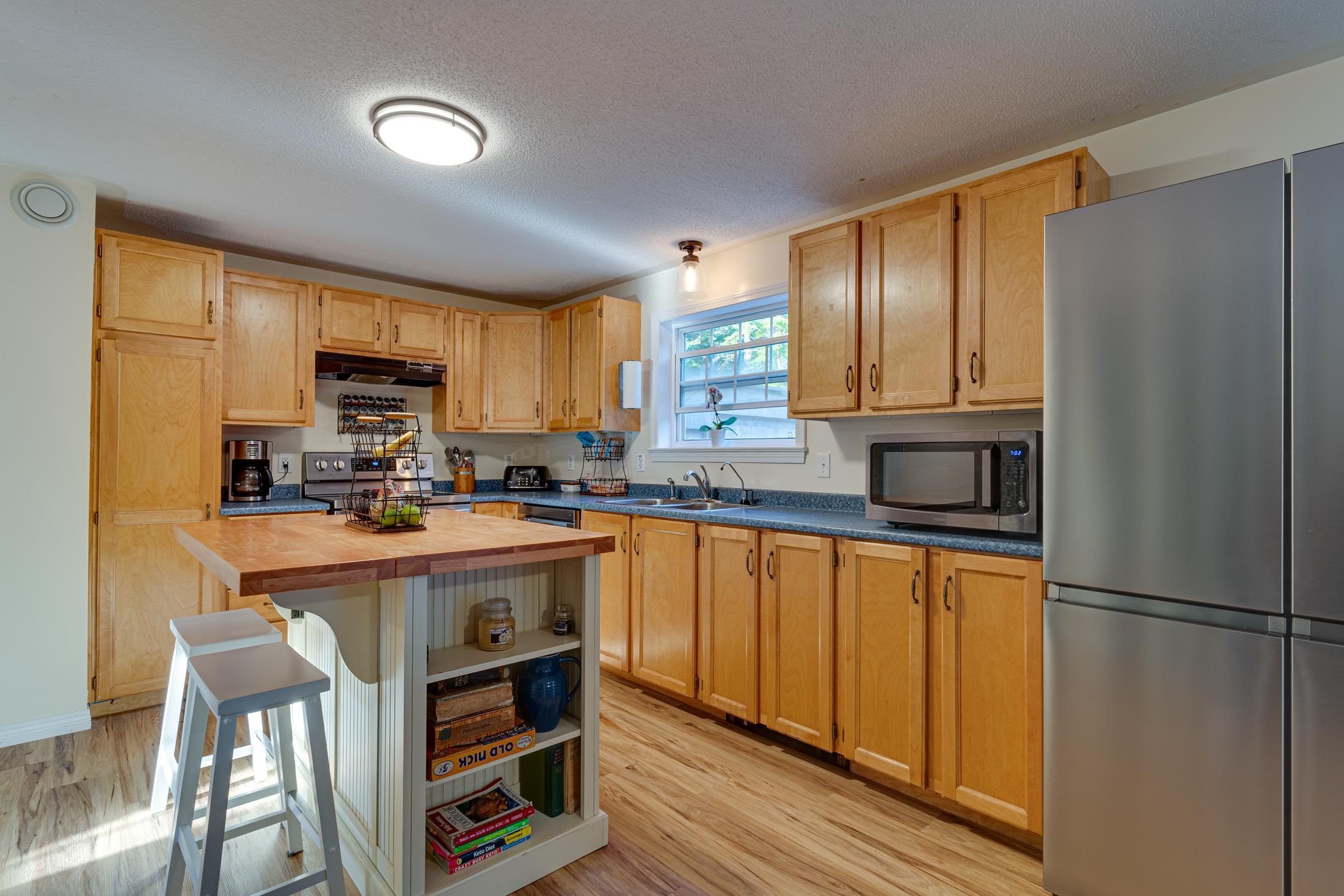 181 Cross Road, Unit 1 2 Strafford, NH 03884 - Photo 9 of 27