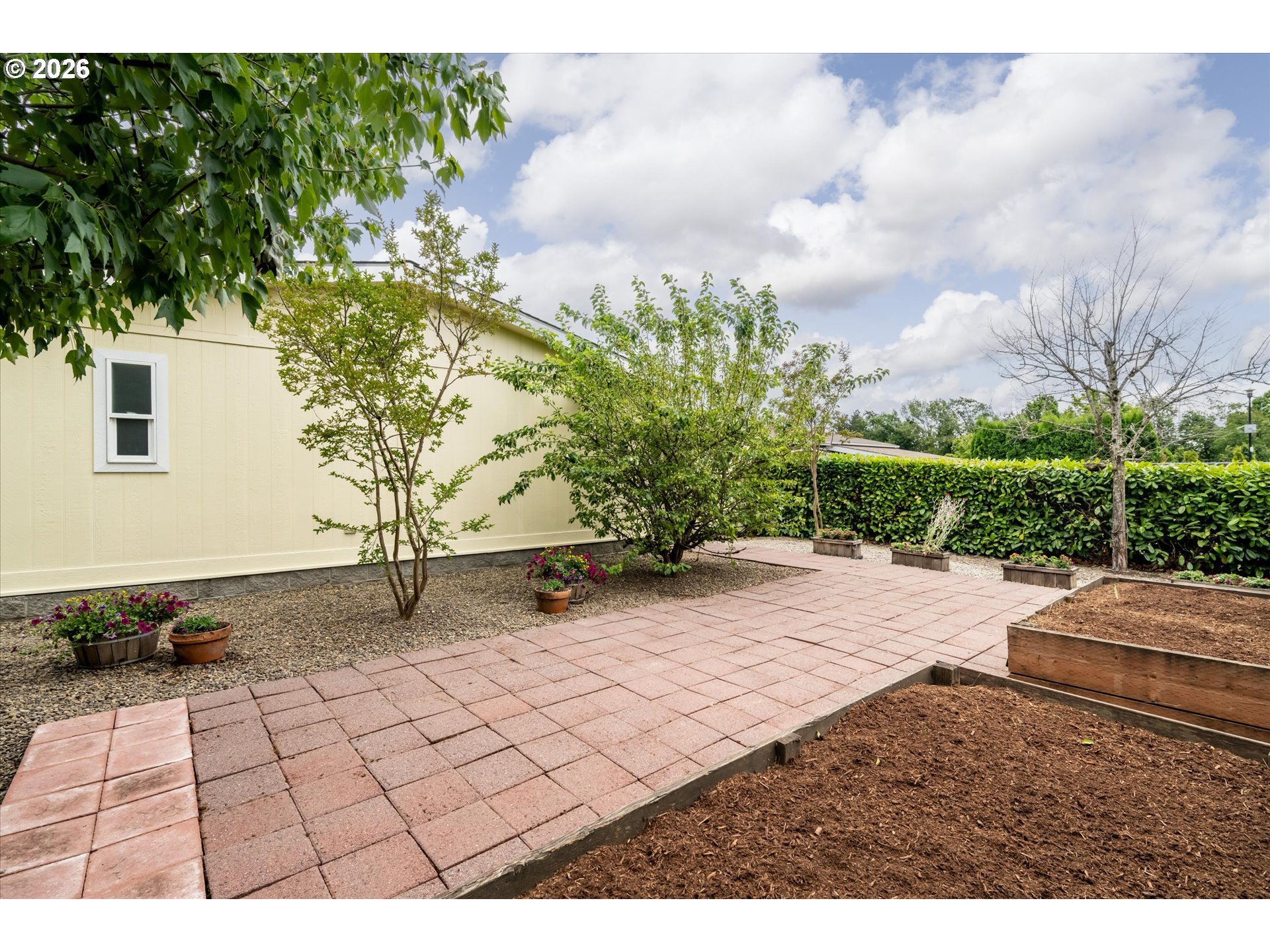 2242 Maia Loop Springfield, OR 97477 - Photo 29 of 32 Patio