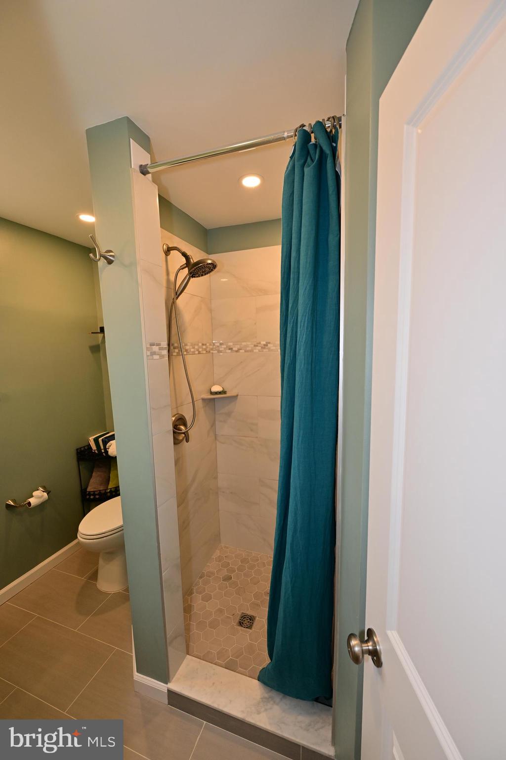 2447 North 54th Street Philadelphia, PA 19131 - Photo 12 of 16