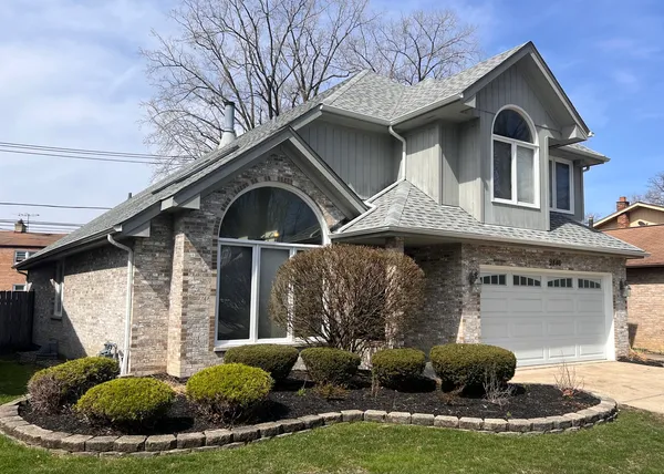 $425,000 | 9848 South Beverly Boulevard, Chicago, IL 60643