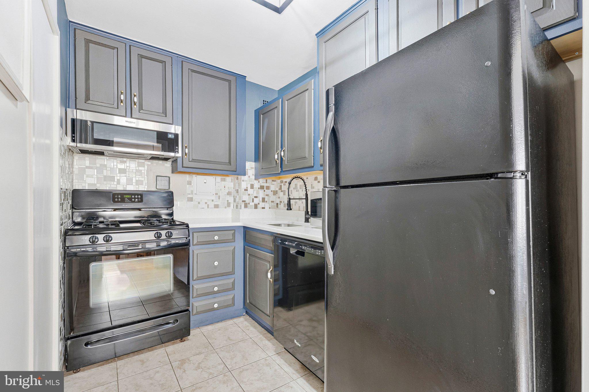 522 21st Street Northwest, Unit 301 Washington, DC 20006 - Photo 9 of 19 Kitchen