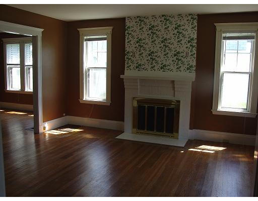 33 Brookfield Road Waltham, MA 02452 - Photo 8 of 11 Gallery Image 8