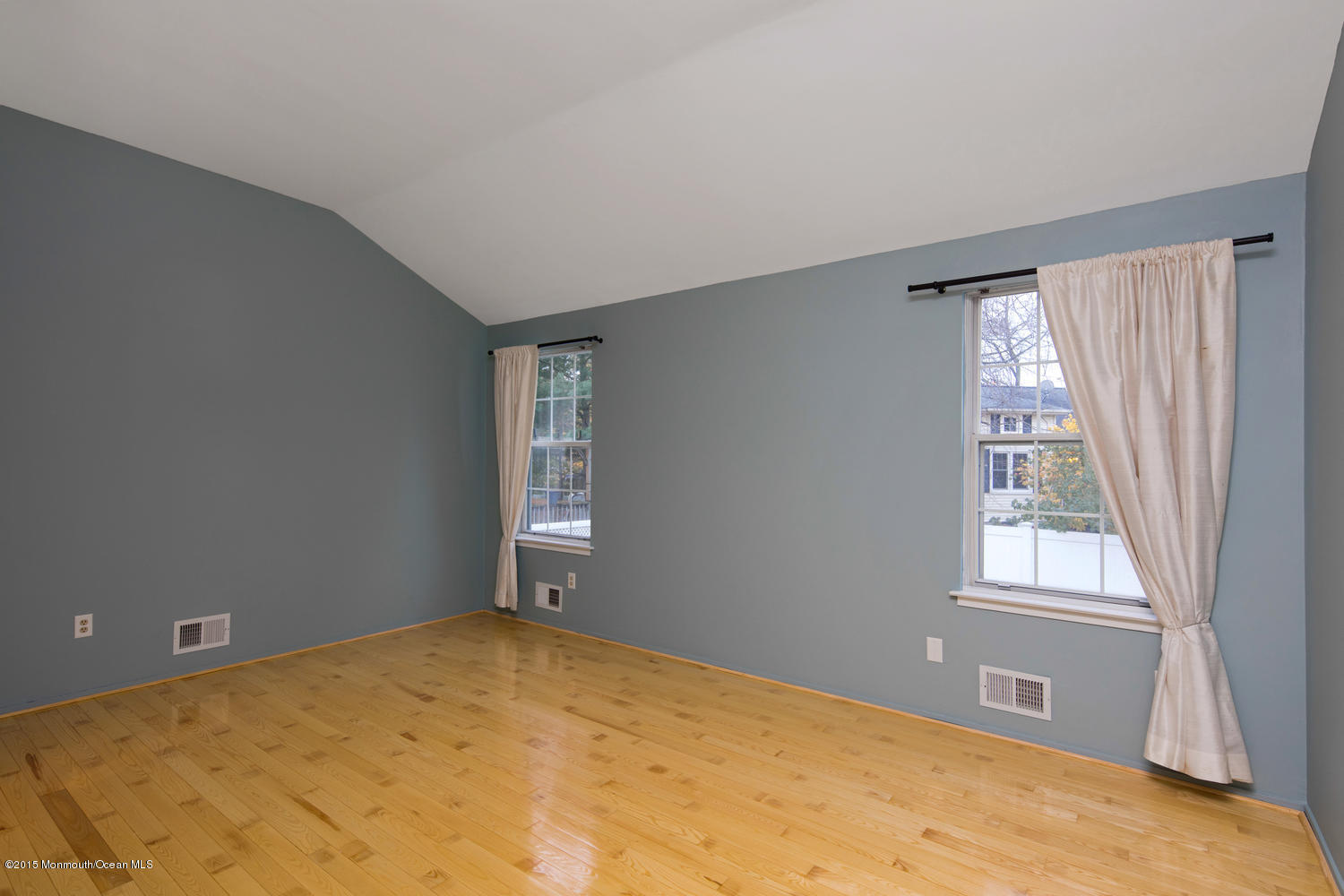 21 Hunters Pointe Middletown, NJ 07748 - Photo 8 of 24 Master Bedroom