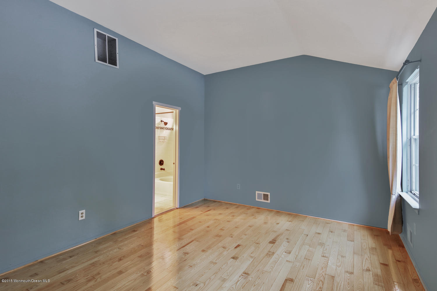 21 Hunters Pointe Middletown, NJ 07748 - Photo 9 of 24 Master Bathroom