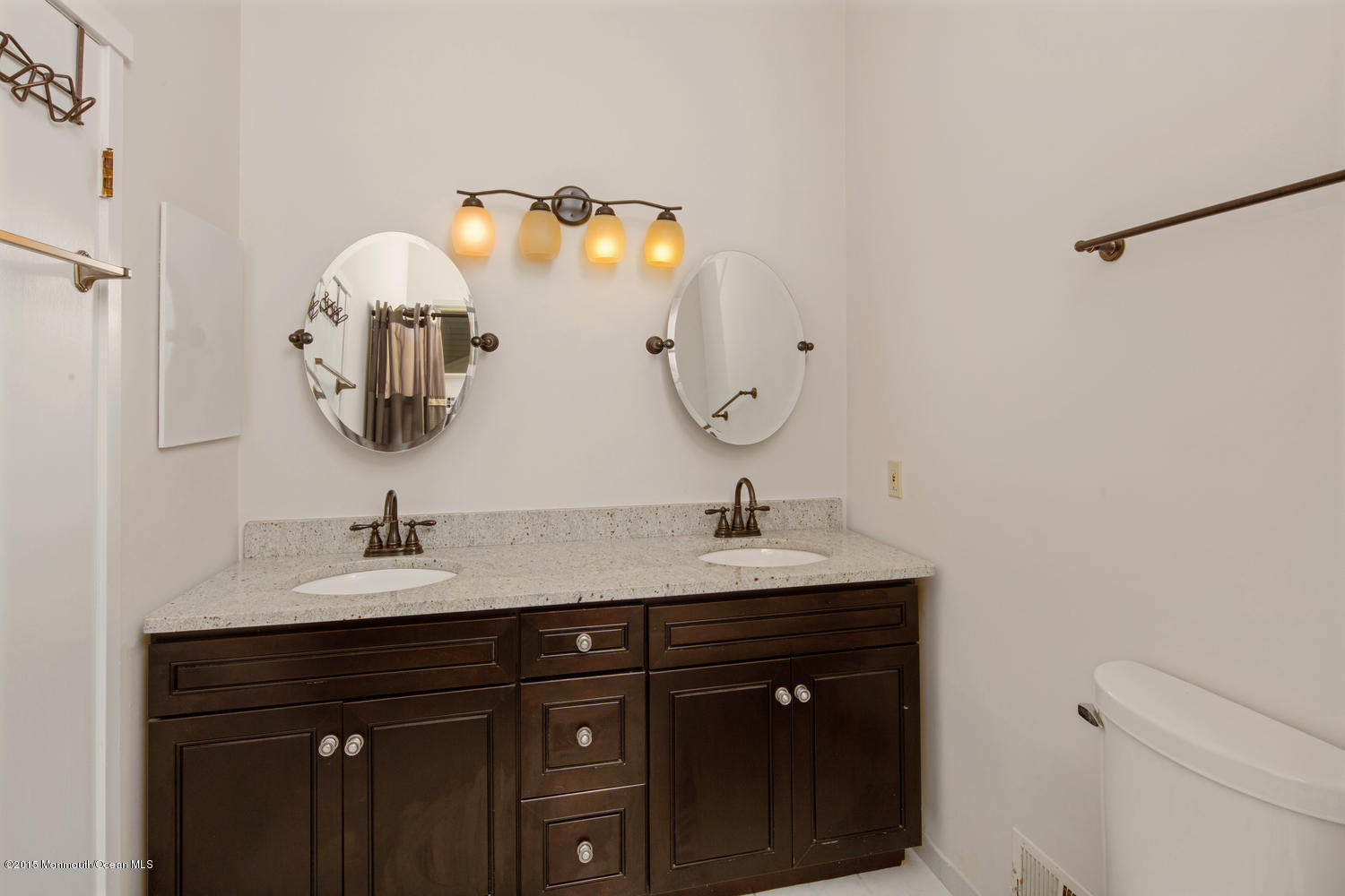 21 Hunters Pointe Middletown, NJ 07748 - Photo 10 of 24 Master Bath