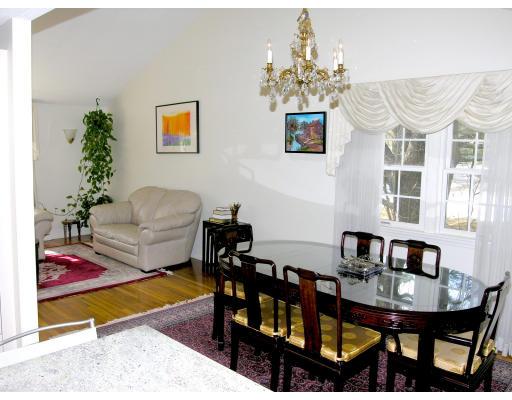 10 Aqueduct Road Wayland, MA 01778 - Photo 3 of 9 Gallery Image 3