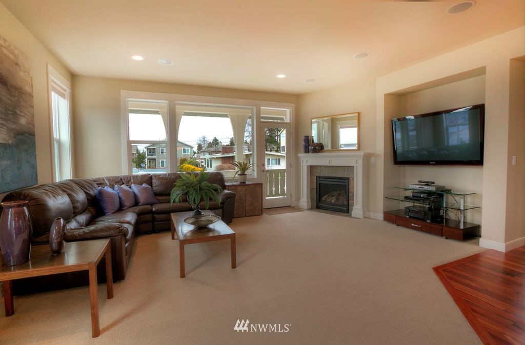 1009 North 33rd Street Renton, WA 98056 - Photo 2 of 15 Gallery Image 2