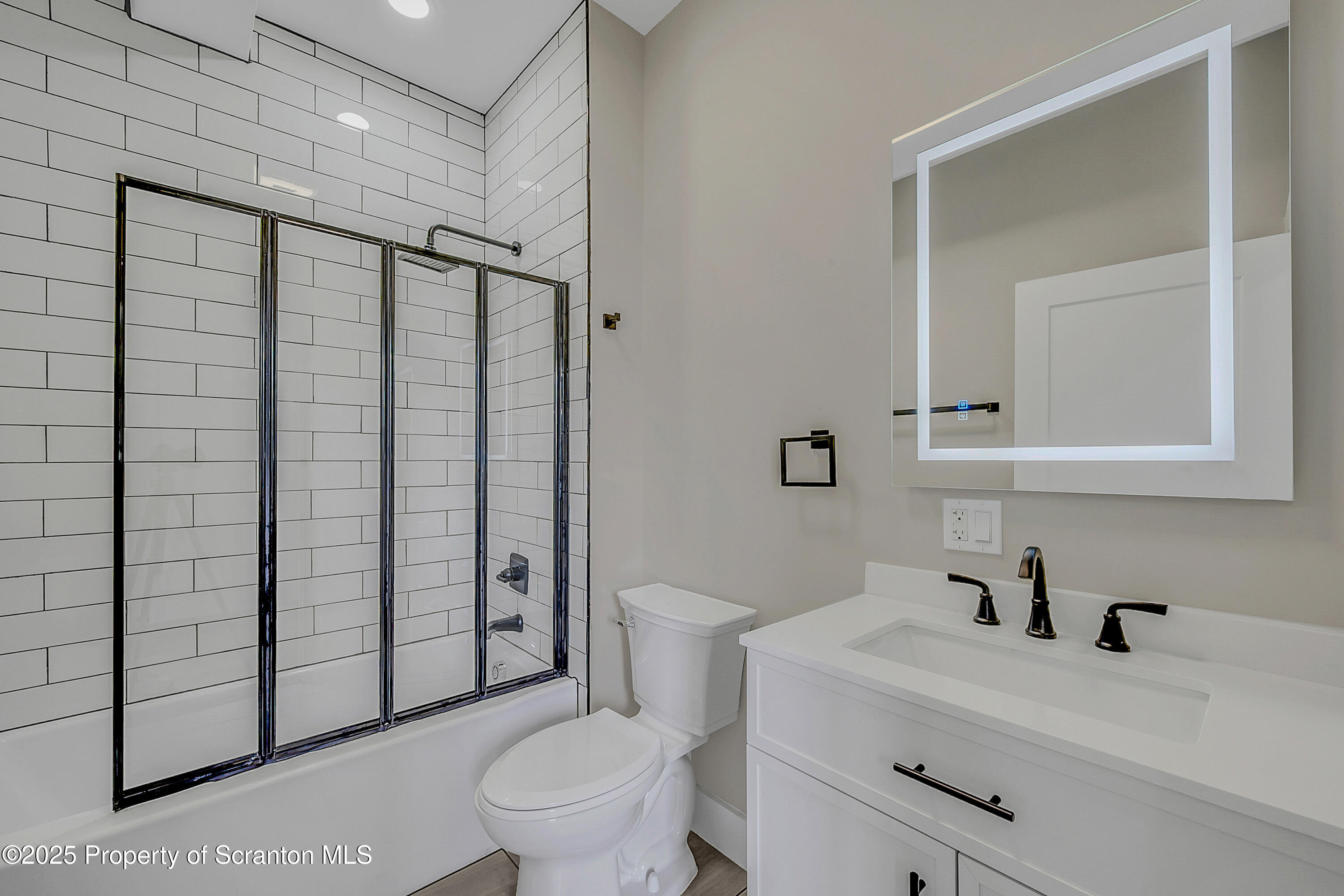 215 Hickory Street, Unit 10 Scranton, PA 18505 - Photo 9 of 10 Hickory Street Unit 10-1537