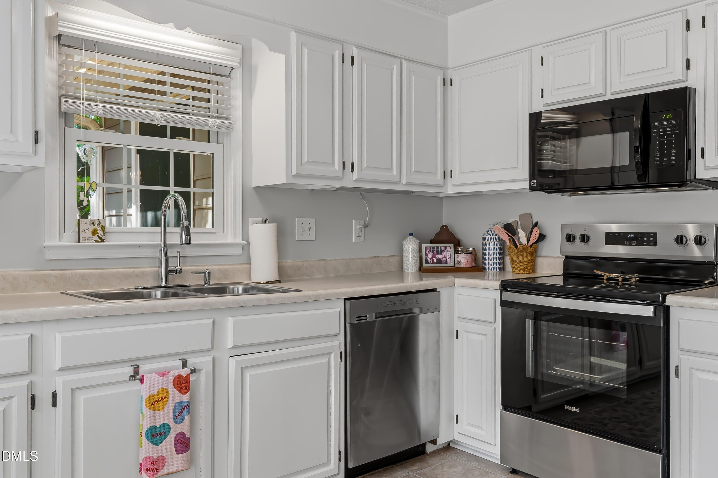 2424 Mapleton Lane Raleigh, NC 27613 - Photo 18 of 37 DSC03967