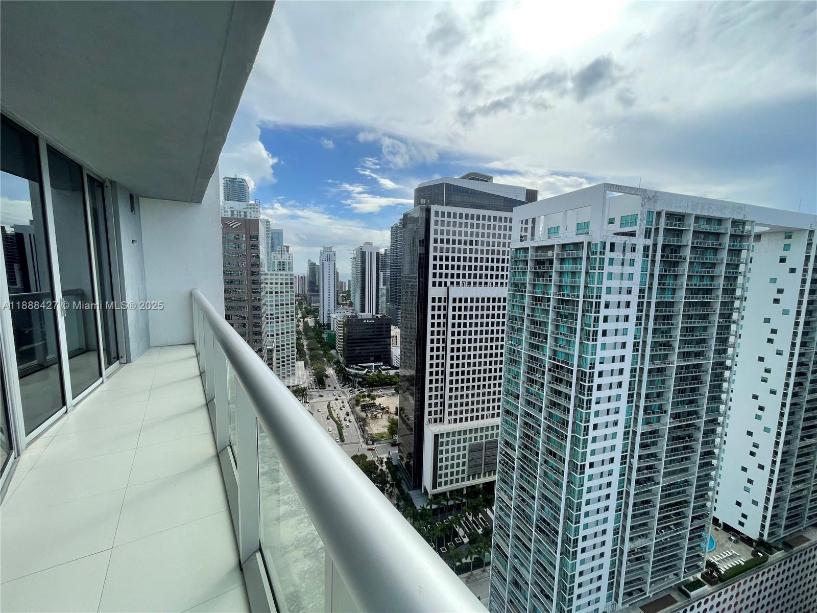 485 Brickell Avenue, Unit 3707 Miami, FL 33131 - Photo 30 of 41 a view of balcony