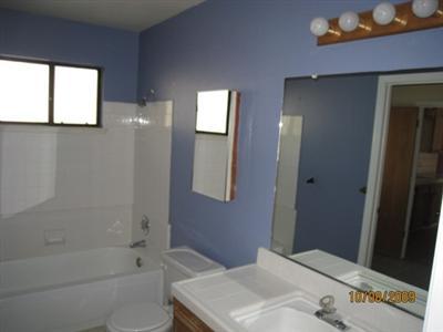 17270 Karen Road Madera, CA 93636 - Photo 8 of 13 Gallery Image 8