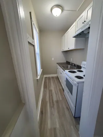 $1,825 | 432 Dixwell Avenue, New Haven, CT 06511