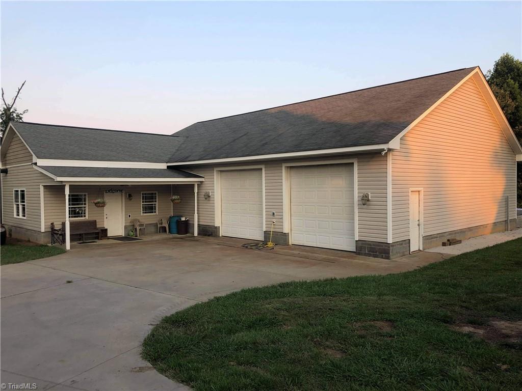 2235 E Road Walnut Cove, NC 27052 - Photo 14 of 40