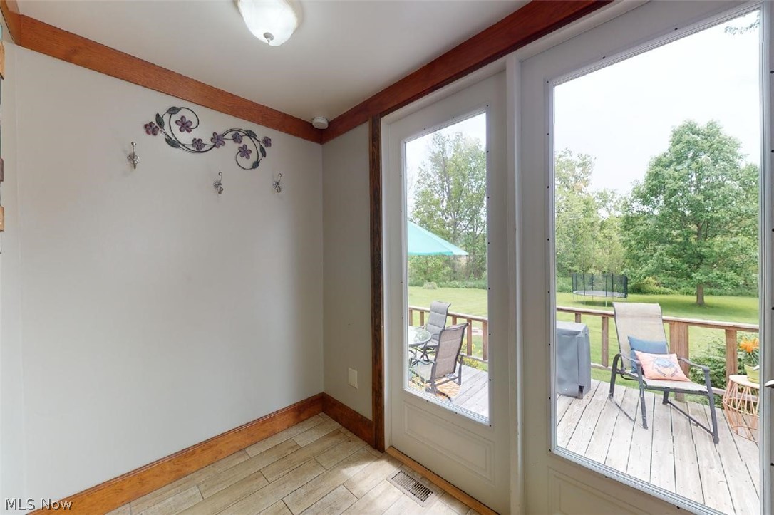 48395 Middle Ridge Road Amherst, OH 44001 - Photo 18 of 34