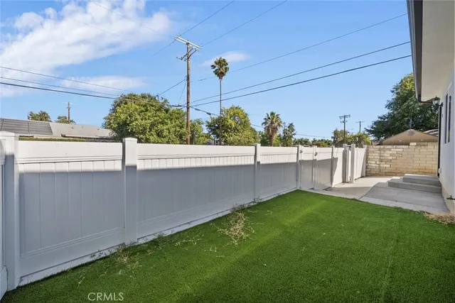 a house view with a outdoor space