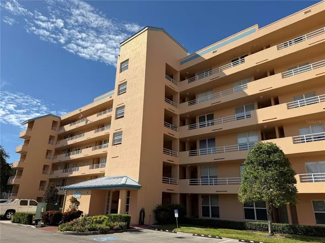 $2,800 | 4570 Pinebrook Circle, Unit 204, Bradenton, FL 34209