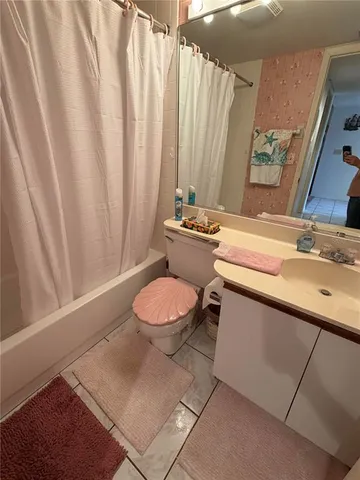 $2,800 | 4570 Pinebrook Circle, Unit 204, Bradenton, FL 34209