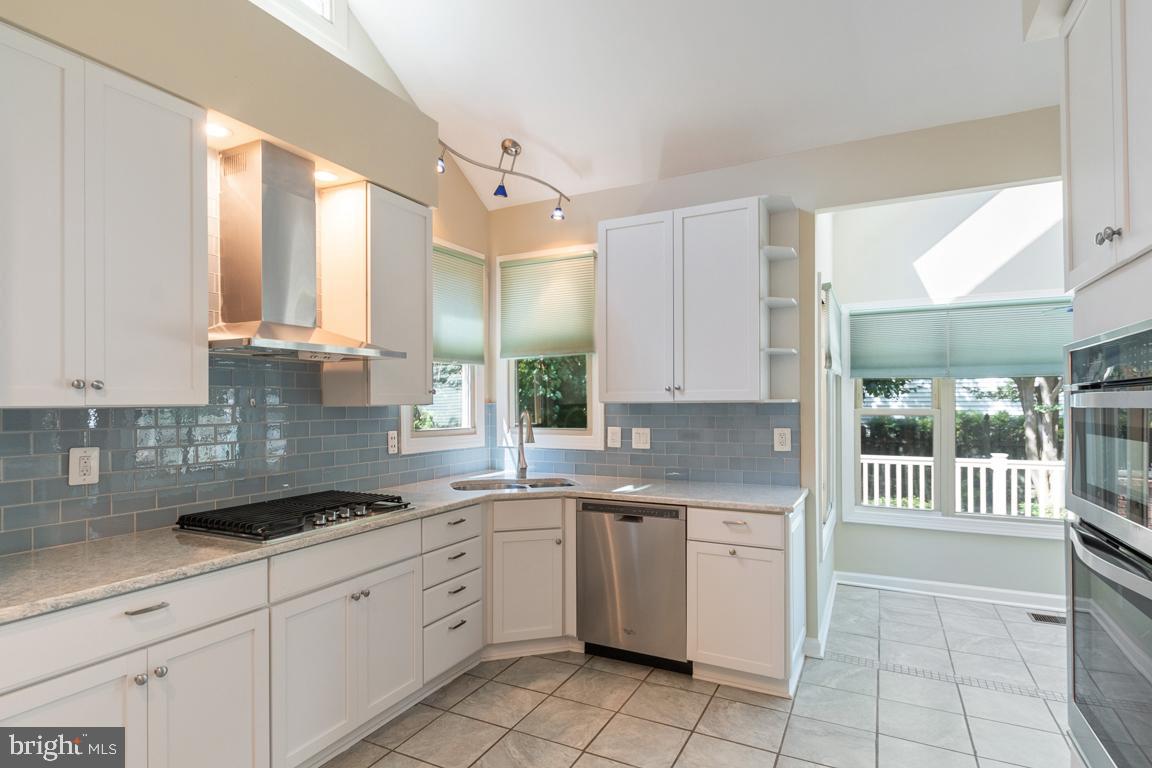 2800 Brite Court Crofton, MD 21114 - Photo 7 of 19 Updated Kitchen