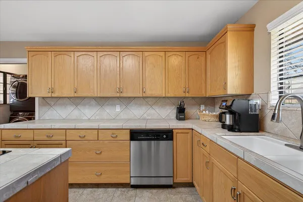 $625,000 | 288 West Paul Avenue, Clovis, CA 93612