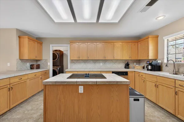 $625,000 | 288 West Paul Avenue, Clovis, CA 93612