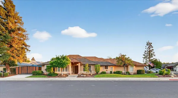 $625,000 | 288 West Paul Avenue, Clovis, CA 93612