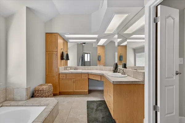 $625,000 | 288 West Paul Avenue, Clovis, CA 93612
