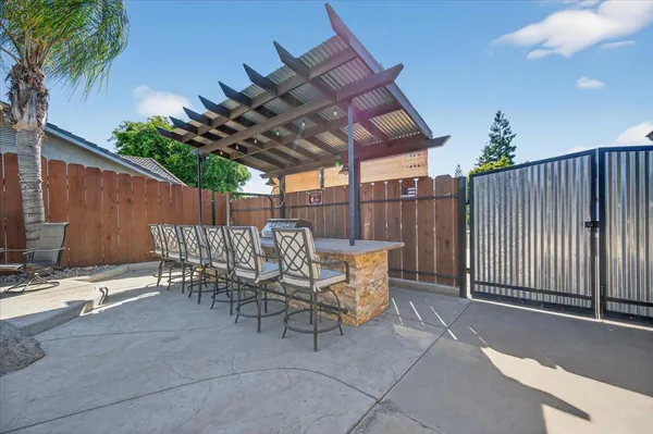 $625,000 | 288 West Paul Avenue, Clovis, CA 93612