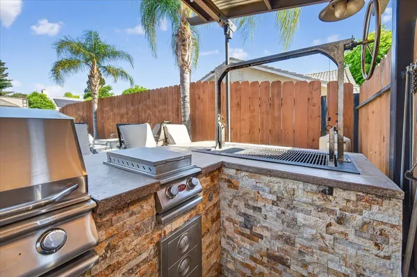 $625,000 | 288 West Paul Avenue, Clovis, CA 93612