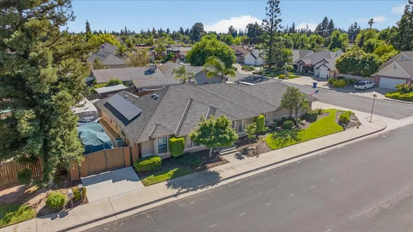 $625,000 | 288 West Paul Avenue, Clovis, CA 93612