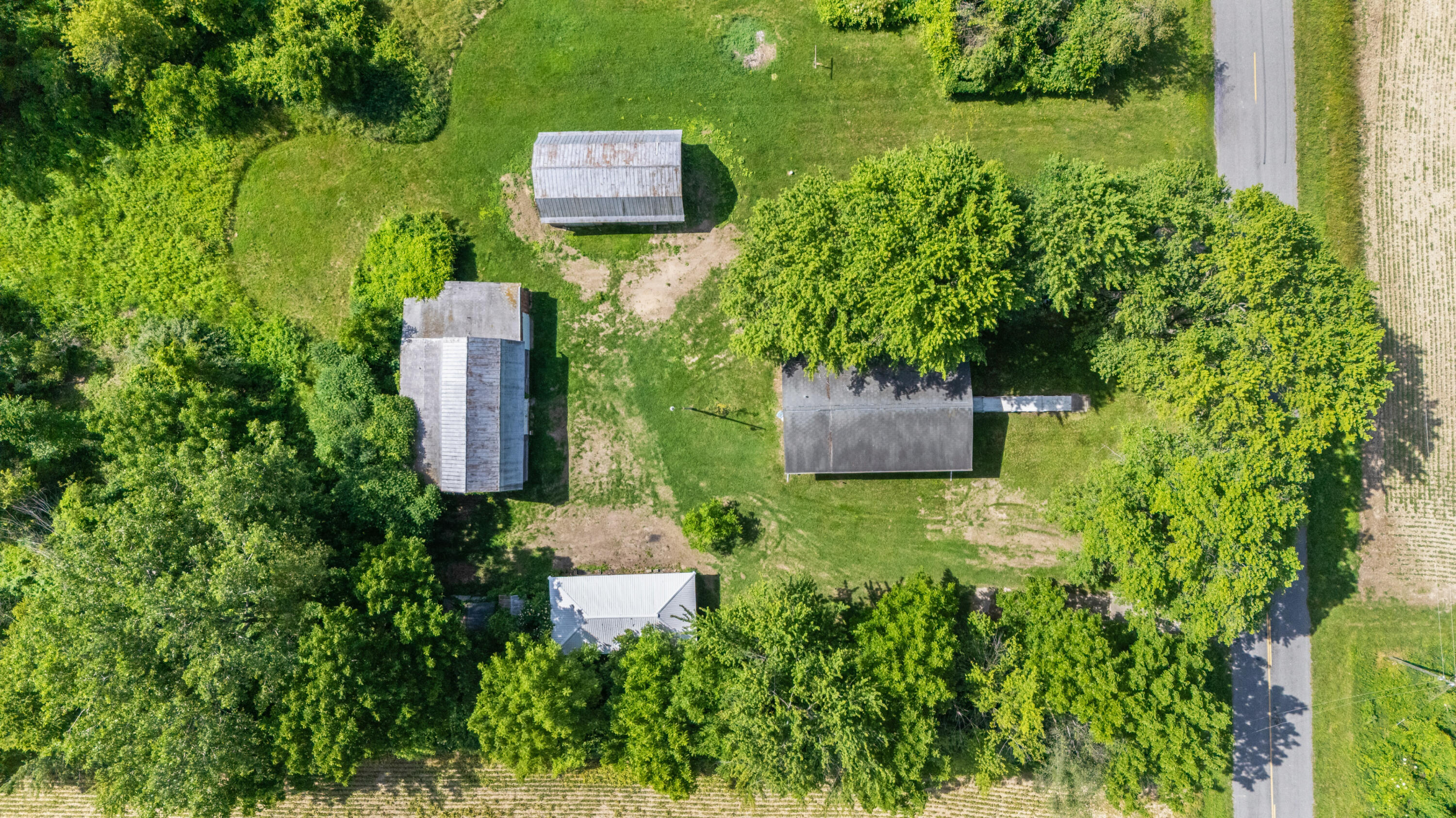 3709 Michael Road Eau Claire, MI 49111 - Photo 7 of 44 3233DJI_20260701230725_0001_D