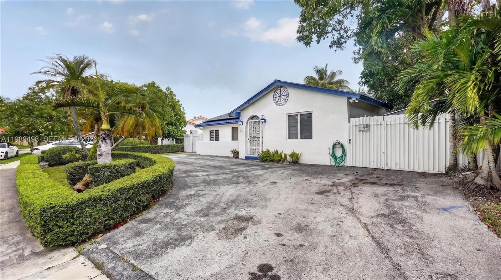 15022 Southwest 67th Lane Miami, FL 33193 - Photo 3 of 71