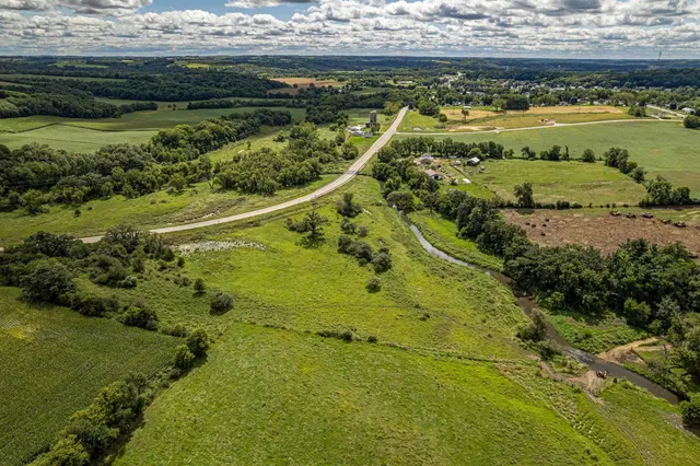 $558,000 | 50 Hwy 78, Blanchardville, WI 53516