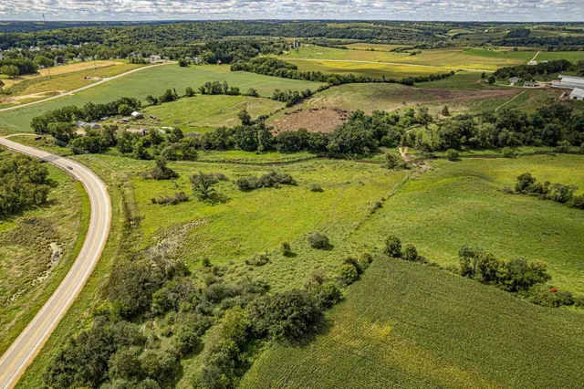 $558,000 | 50 Hwy 78, Blanchardville, WI 53516