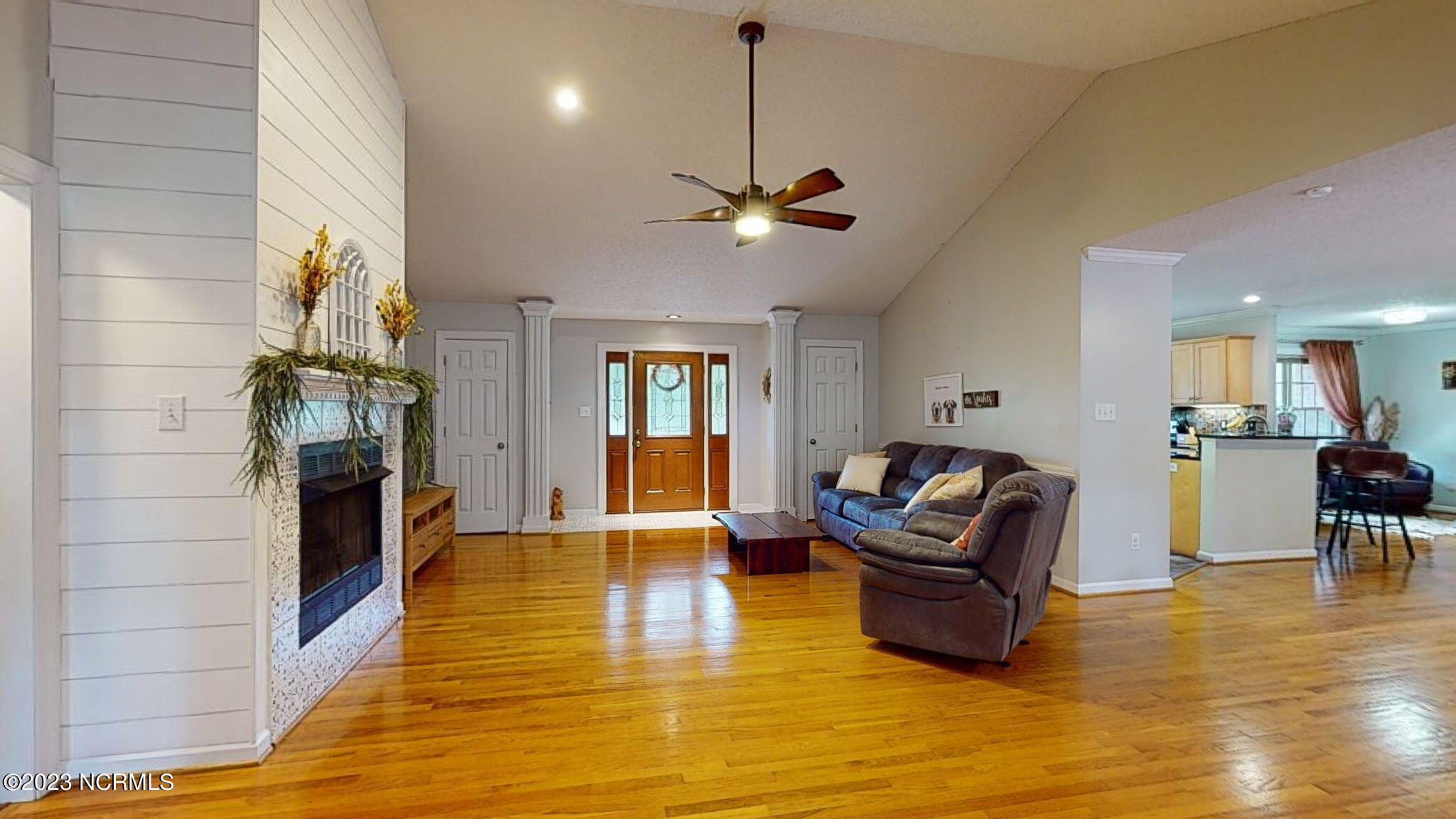 130 Geneva Road New Bern, NC 28562 - Photo 7 of 41 Living room