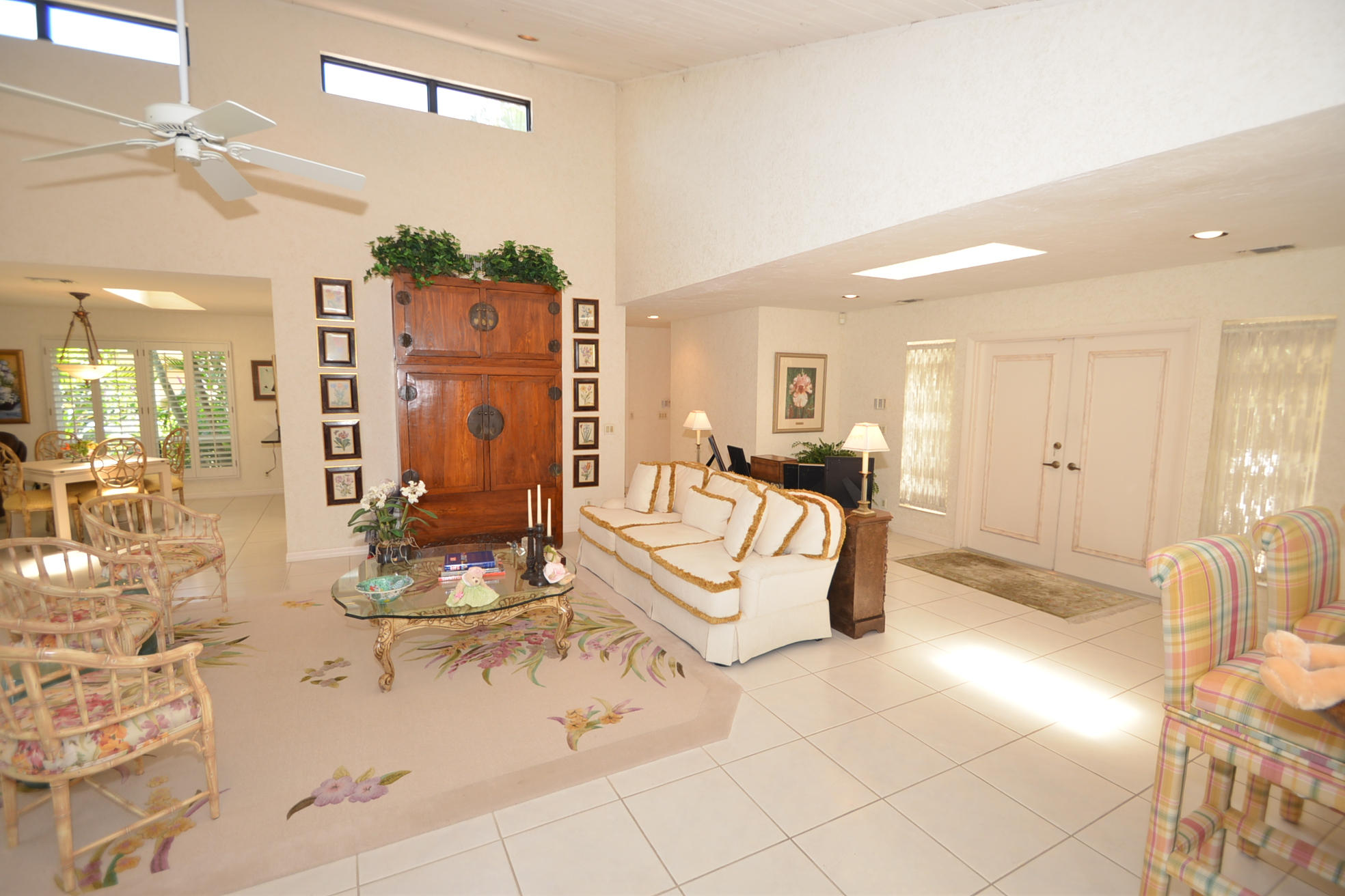 7012 Woodbridge Circle Boca Raton, FL 33434 - Photo 4 of 35 Living Area