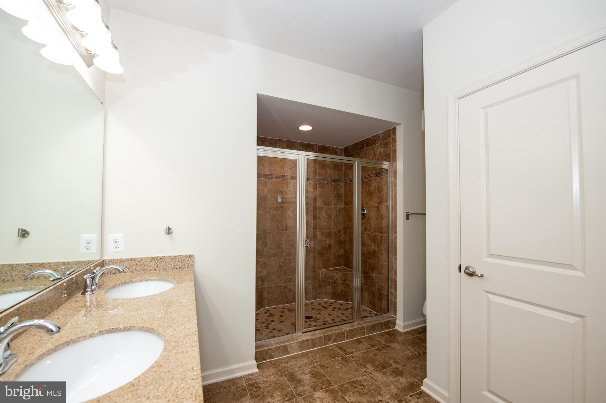 306 Mill Pond Road, Unit A Frederick, MD 21701 - Photo 23 of 31 Attached full bathroom in Bedroom #2