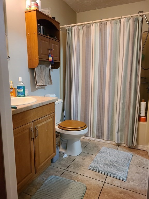 32 Edna Circle, Unit 32 North Brookfield, MA 01535 - Photo 9 of 12