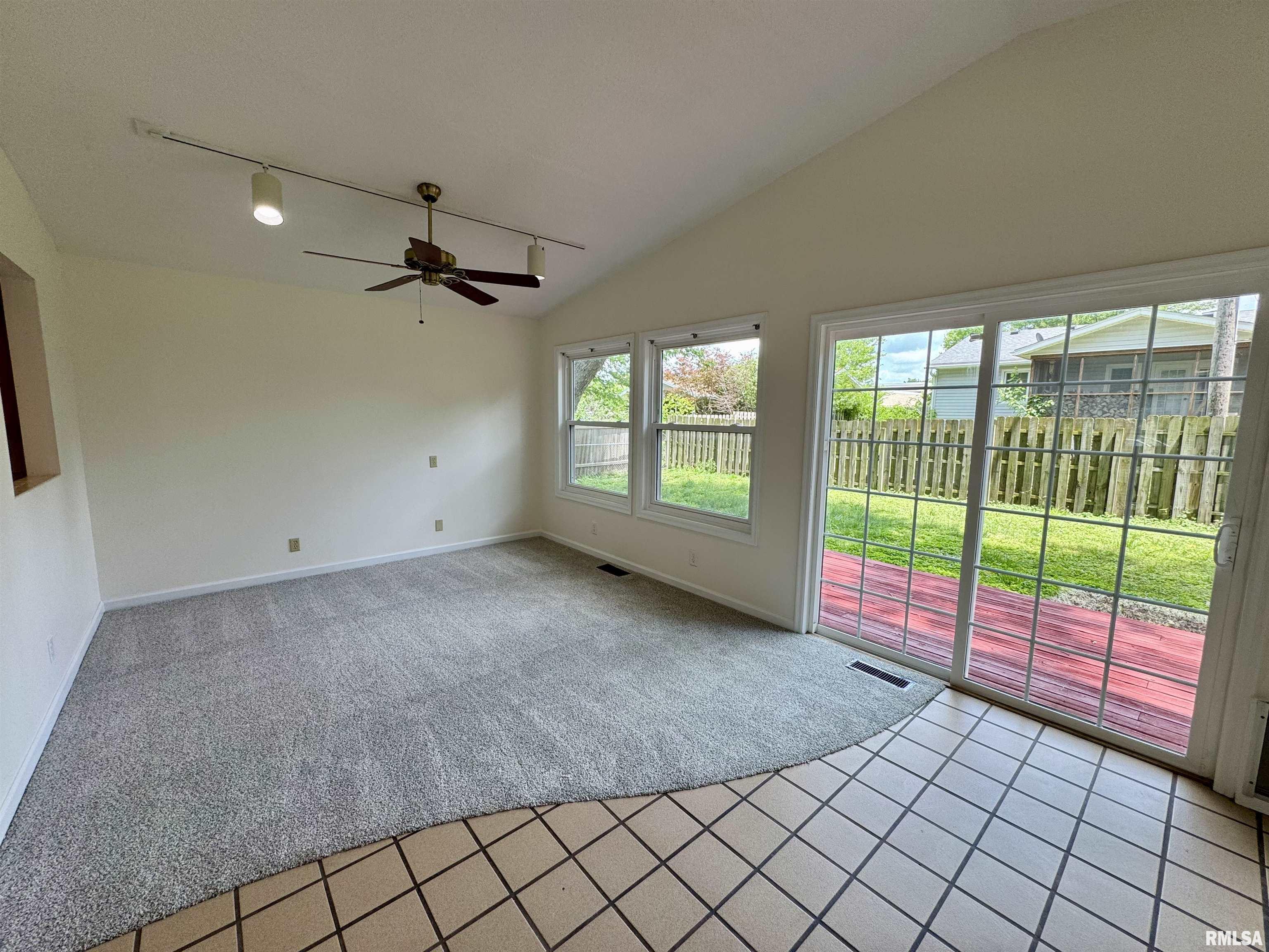 133 Holden Drive Macomb, IL 61455 - Photo 16 of 37