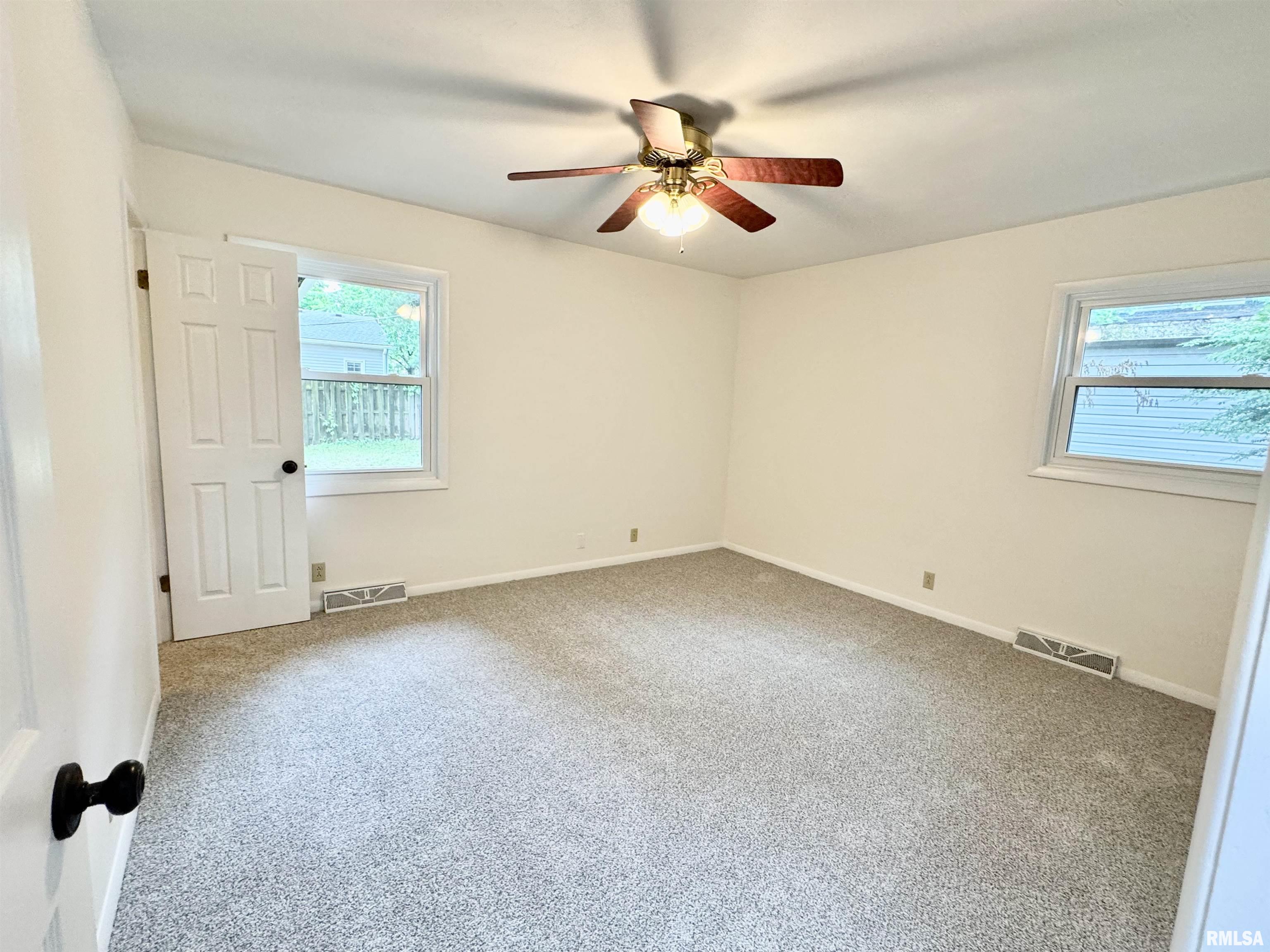 133 Holden Drive Macomb, IL 61455 - Photo 26 of 37