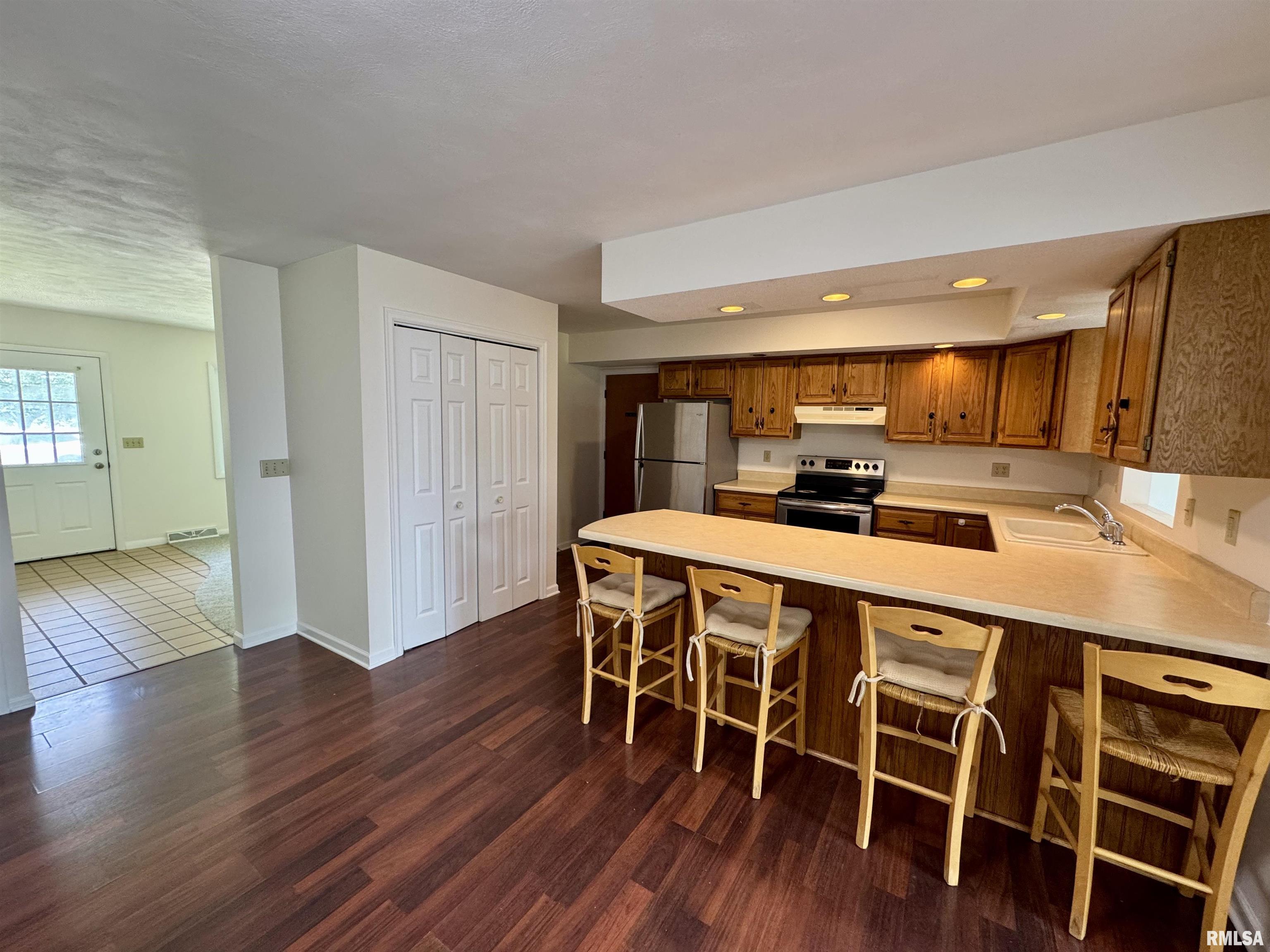 133 Holden Drive Macomb, IL 61455 - Photo 7 of 37